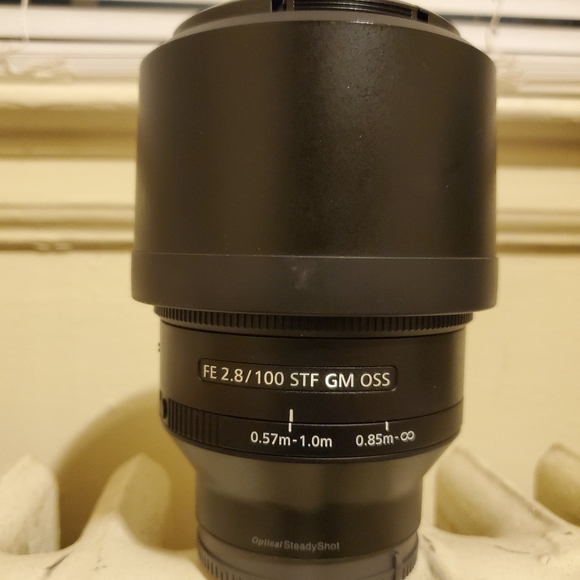 Sony 100mm STF G-MASTER Lens - Picture 3 of 4